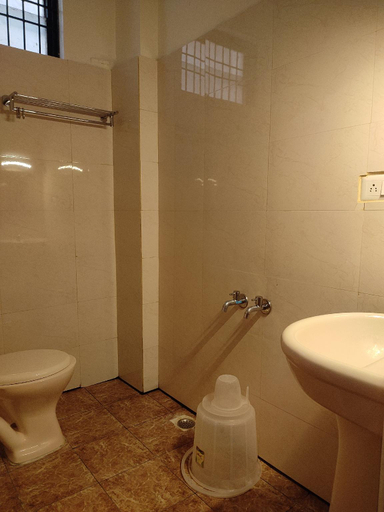 Bathroom 3, Ashray Residency, Mysore