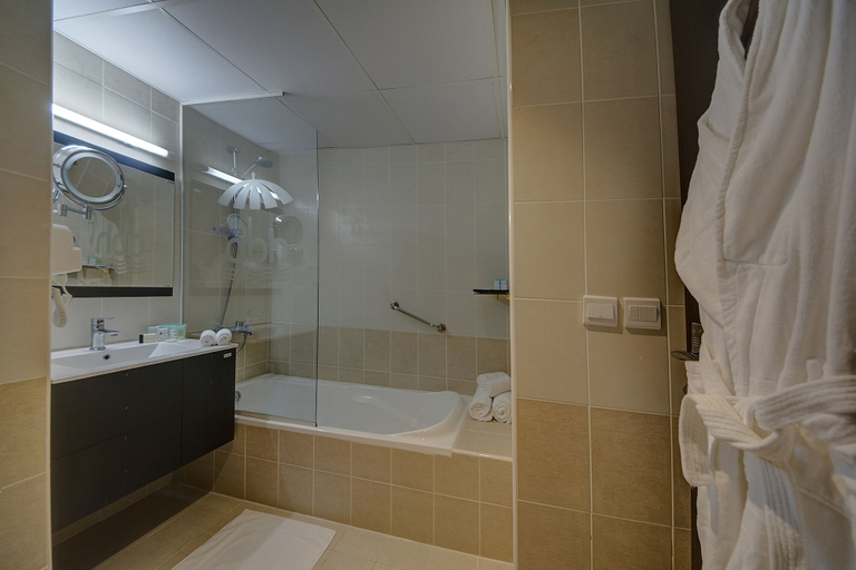 Bathroom 4, Ajman Beach Hotel, Ajman