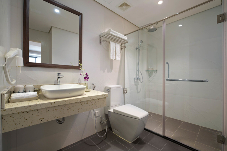 Bathroom 4, Hanoi Bonsella Hotel, Hoàn Kiếm