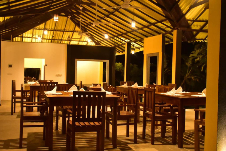 Food & Drinks 4, Safari Queens Resort, Embilipitiya