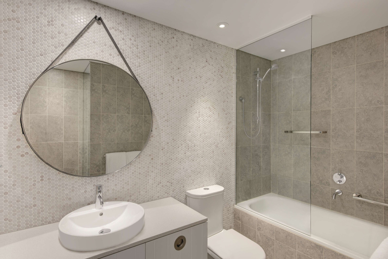 Bathroom 5, Adina Apartment Hotel Bondi Beach Sydney, Sydney