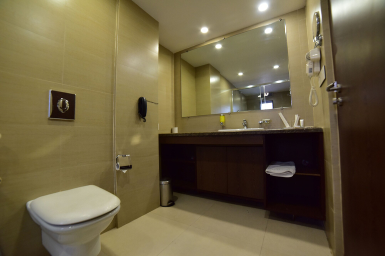 Bathroom 5, Hotel Jiva, Purbi Singhbhum