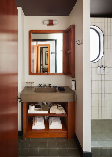 Bathroom 4, Ace Hotel Brooklyn, New York