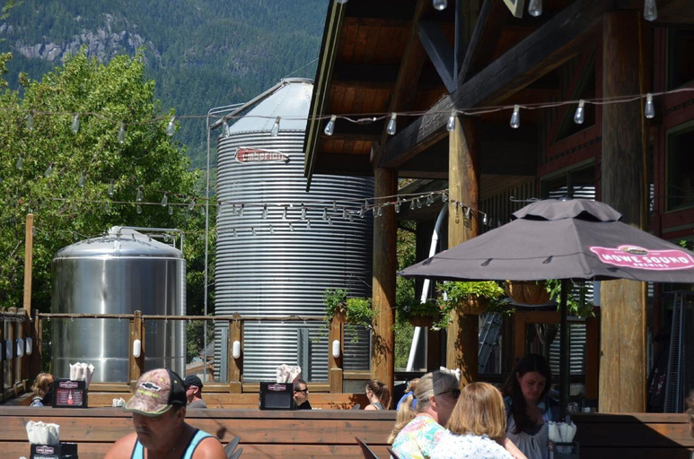 Food & Drinks 5, Howe Sound Inn & Brewing Company, Squamish-Lillooet