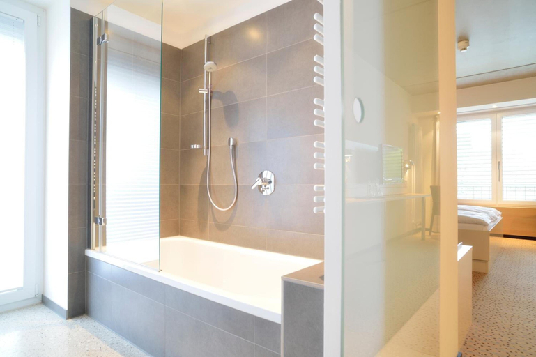 Bathroom 5, Hotel Restaurant Reuter, Gütersloh