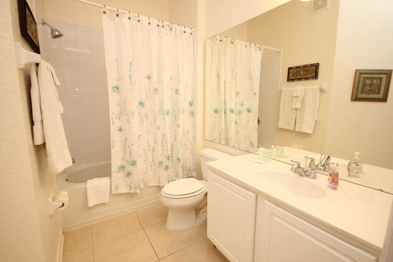 Bathroom 3, Pool View Penthouse - New! 3 Bedroom Home by RedAwning, Orange