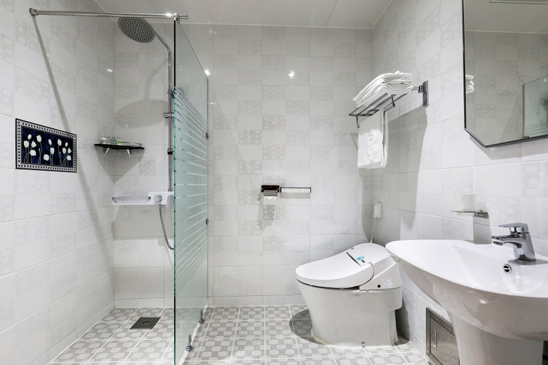 Bathroom 4, Buan Tourist Hotel, Buan