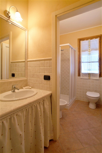 Bathroom 5, La Quercia: Pool, Chianti & San Gimignano, Florence
