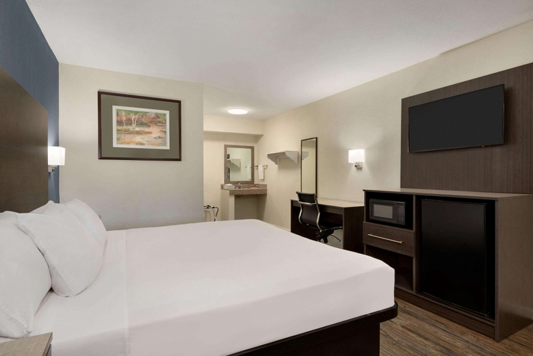 Bedroom 3, Days Inn by Wyndham Lawton, Comanche
