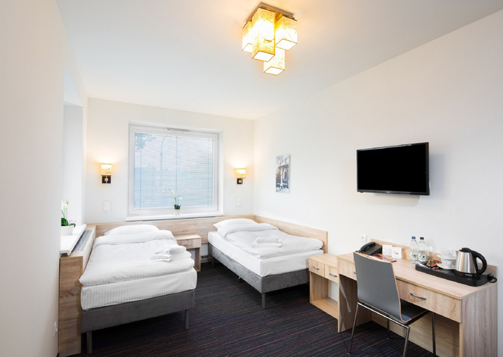 Bedroom 3, Automobil Hotel, Kraków City