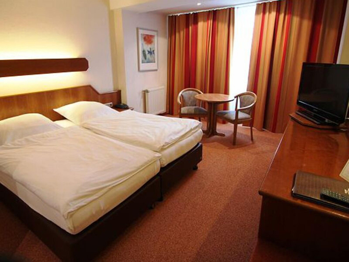 Bedroom 4, Hotel Sonderfeld, Rhein-Kreis Neuss