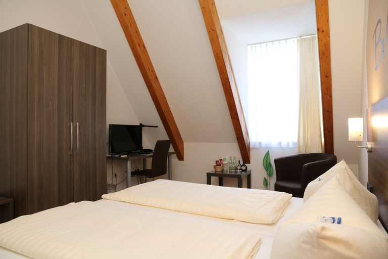 Bedroom 2, Kolping Hotel Schweinfurt, Schweinfurt