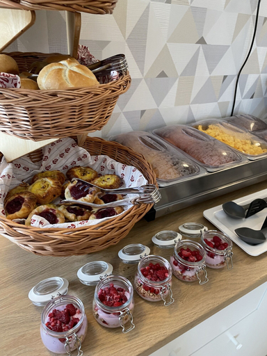 Food & Drinks 5, Christina Residence, Budapesti