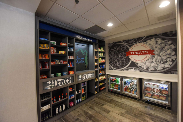 Food & Drinks 5, Hampton Inn & Suites Lenoir, Caldwell