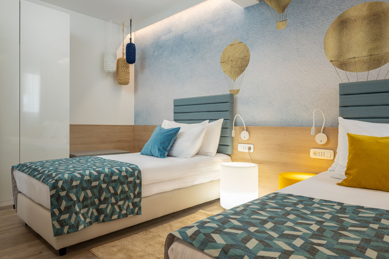 Bedroom 3, Valamar Meteor Hotel, Makarska