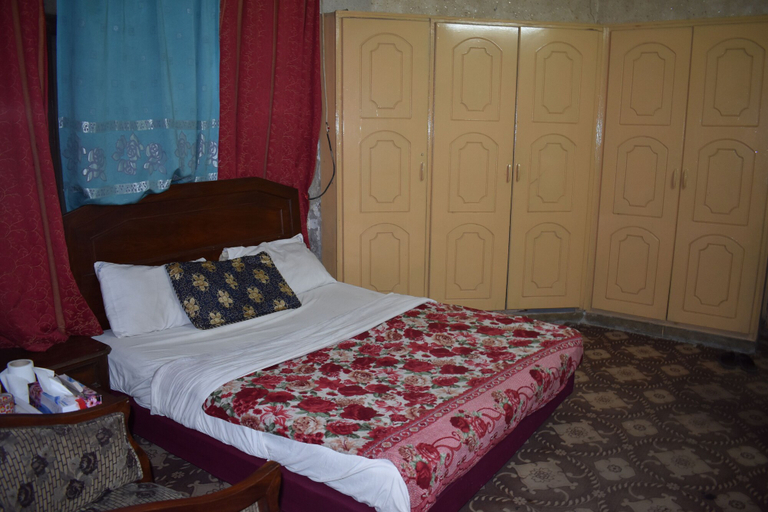 Bedroom 3, Peace Palace Guest House, Mardan