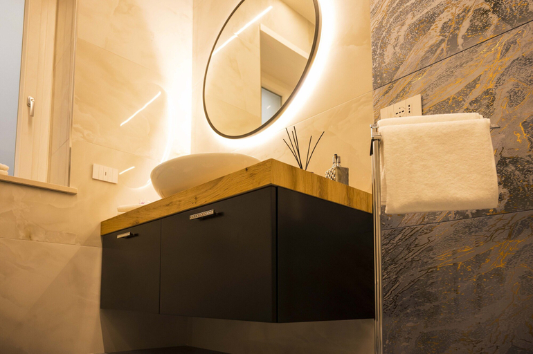 Bathroom 2, VipVerona Luxury Apartment, Verona
