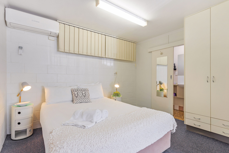 Bedroom 4, Top Spot Motel, Maroochy - Maroochydore