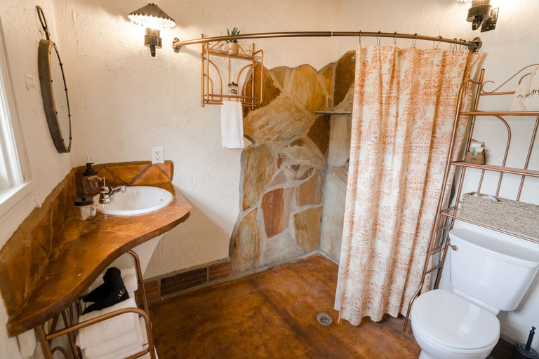 Bathroom 3, Rest yourself River Ranch, Palo Pinto