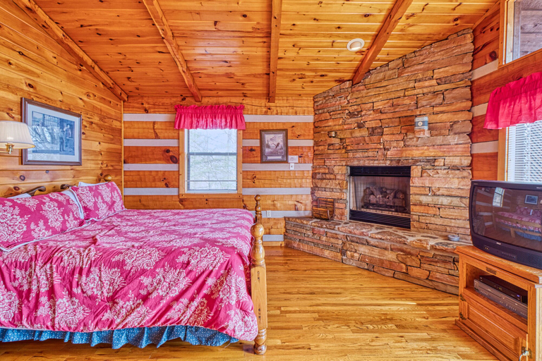 Bedroom 3, Kear's Mountain Magic by Jackson Mountain Rentals, Sevier