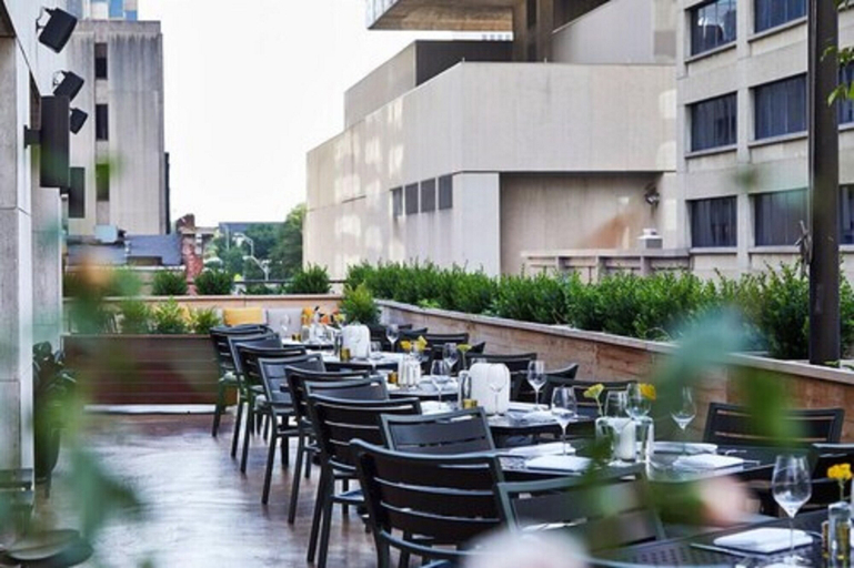 Food & Drinks 5, Fairlane Hotel, Davidson