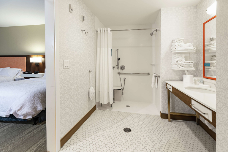 Bedroom 2, Hampton Inn & Suites Columbia Killian Road, Richland