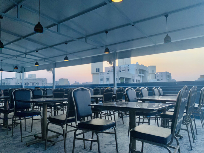 Food & Drinks 5, MAGNUS FORTUNE HOUSE, BUSINESS HOTEL, Pune