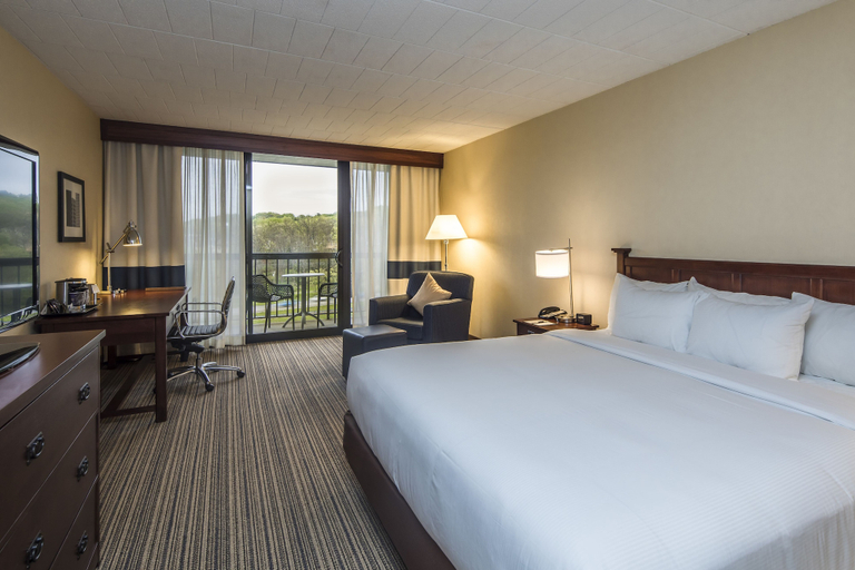Bedroom 4, Doubletree By Hilton Pittsburgh - Cranberry, Allegheny