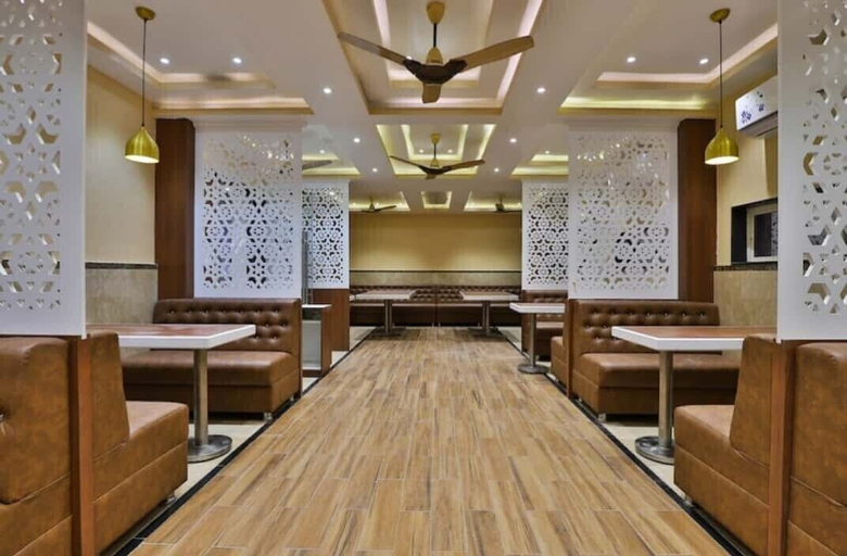 Food & Drinks 5, Hotel Centre Point, Kachchh