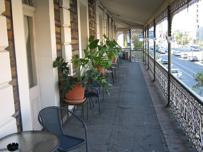 Others 5, Hotel Metropolitan, Adelaide