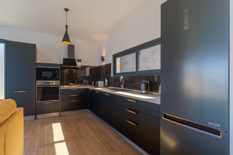 Others 5, Casa Mozart I, Calheta