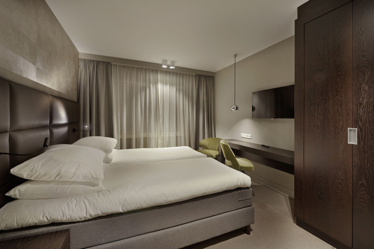 Bedroom 3, Amsterdam Forest Hotel, Amstelveen