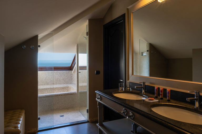 Bathroom 5, Hotel Villa Ducale, Messina