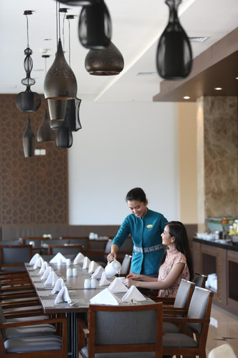 Food & Drinks 5, Hotel Santika Gresik, Gresik