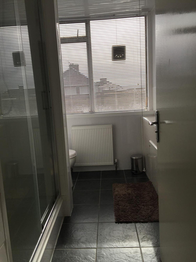 Bathroom 3, Laughing Buddha Guest House, North Lanarkshire
