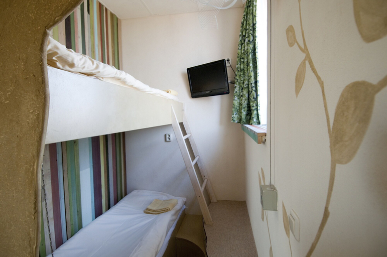 Bedroom 4, Hotel De Plataan Delft Centrum, Delft