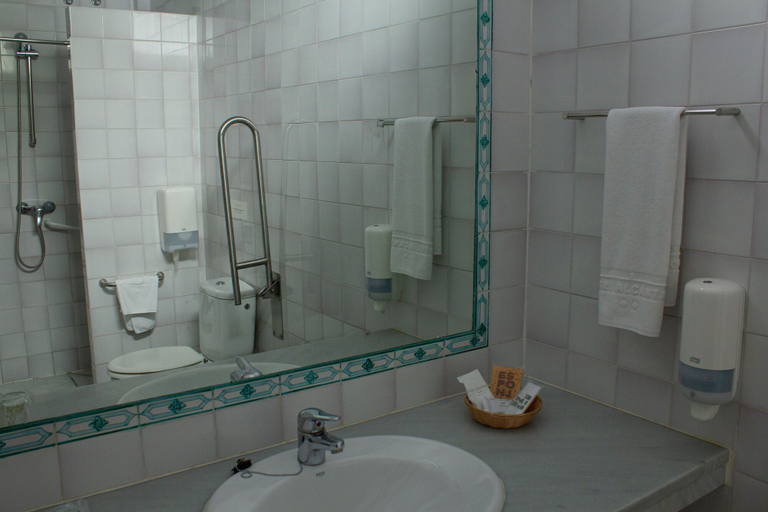 Bathroom 4, Hotel Alcántara, Sevilla