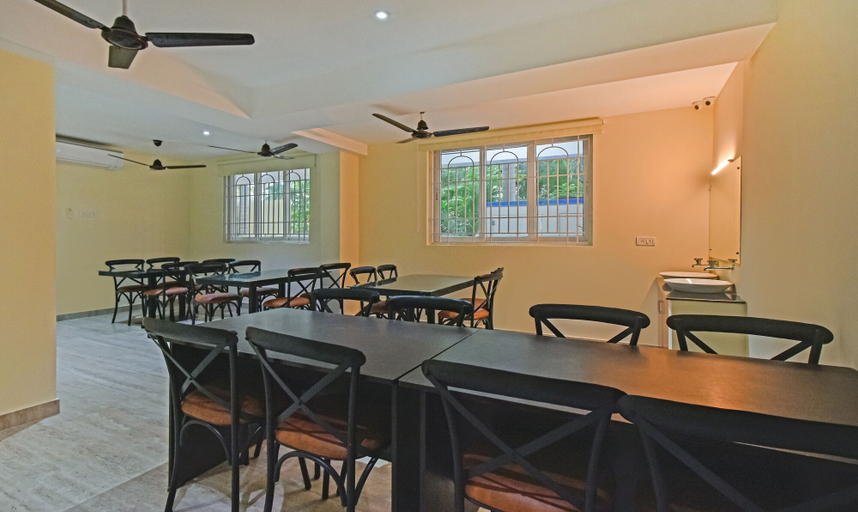 Food & Drinks 5, Treebo Samhaar Residency Thoraipakkam, Kancheepuram