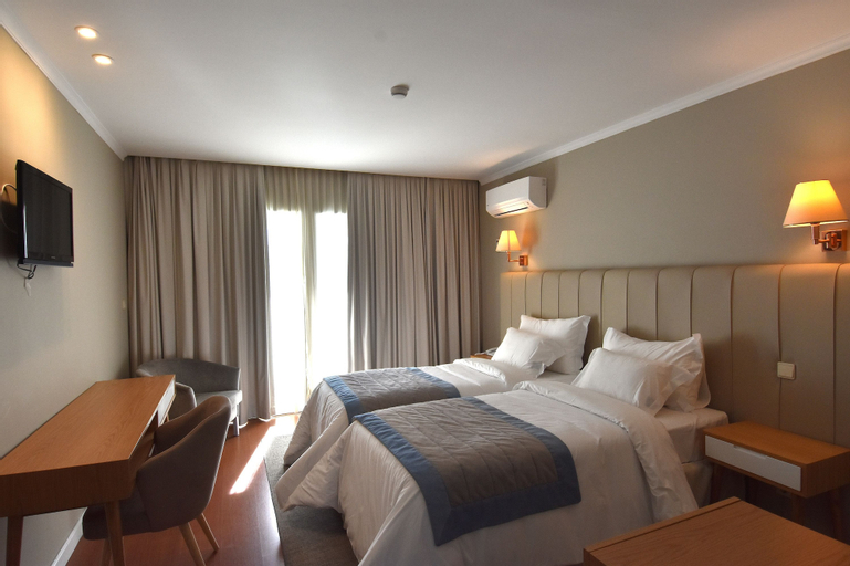 Bedroom 1, Hotel Suave Mar, Esposende