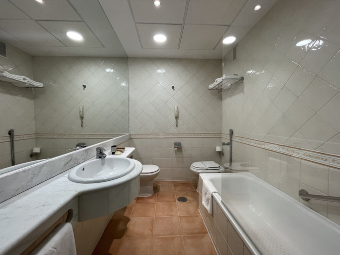 Bathroom 5, Hotel Torremangana, Cuenca