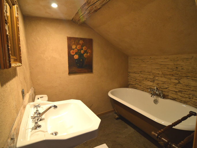 Bathroom 5, Plush Mill in Vresse-sur-semois With Pool & Sauna, Namur