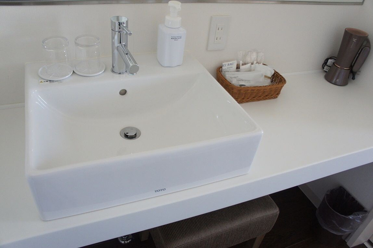 Bathroom 4, JR East Hotel Mets Niigata, Niigata