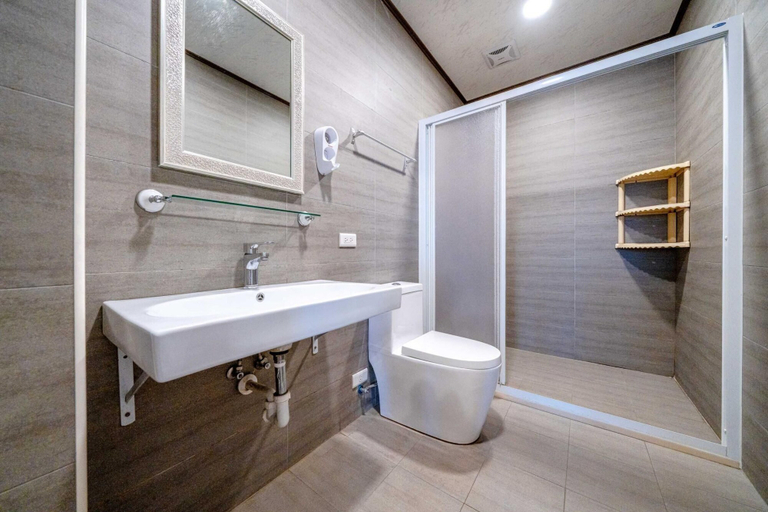 Bathroom 5, Hui Yun B&B, Yilan