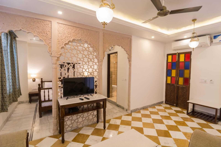 Others 3, Pandya Niwas, Jaipur