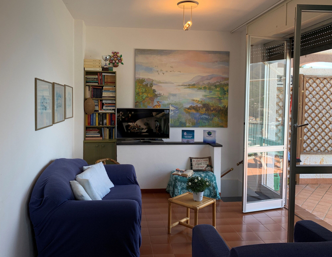 Living area 3, House Sunset by the Sea, Genova