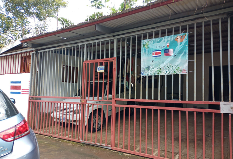 Exterior & Views, Hogar tico- estadounidense, Alajuela
