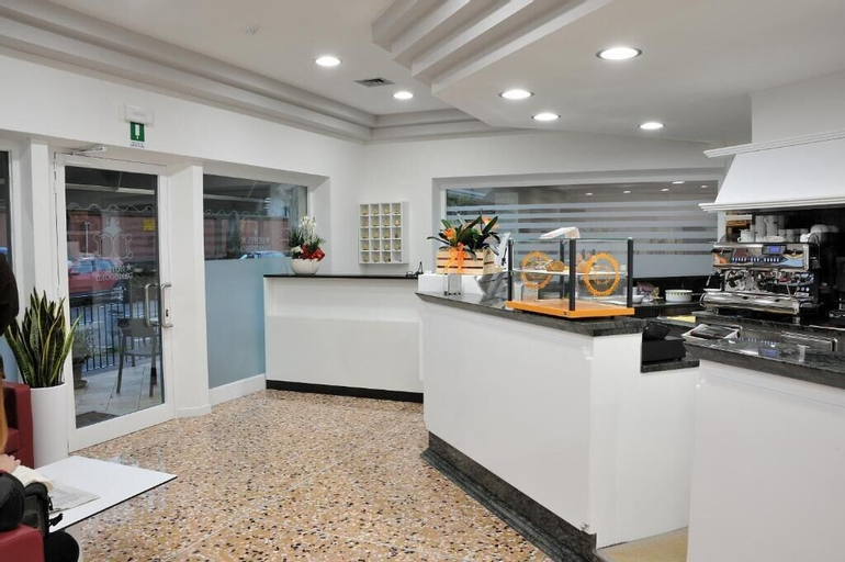 Food & Drinks 5, Hotel Damodoro, Pordenone