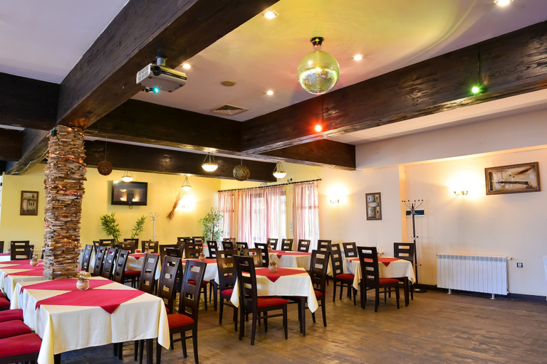 Food & Drinks 5, Bojur & Bojurland Apartment Complex, Bansko