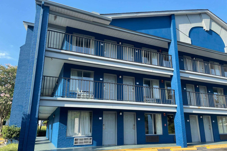 Exterior & Views 4, Travelodge by Wyndham Mobile Al, Mobile