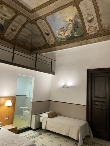 Bedroom 4, CostantiNapoli 27, Napoli